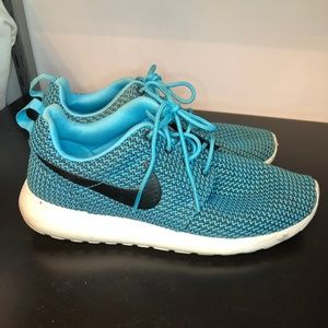 Nike Roshe Sneakers Size 8.5
